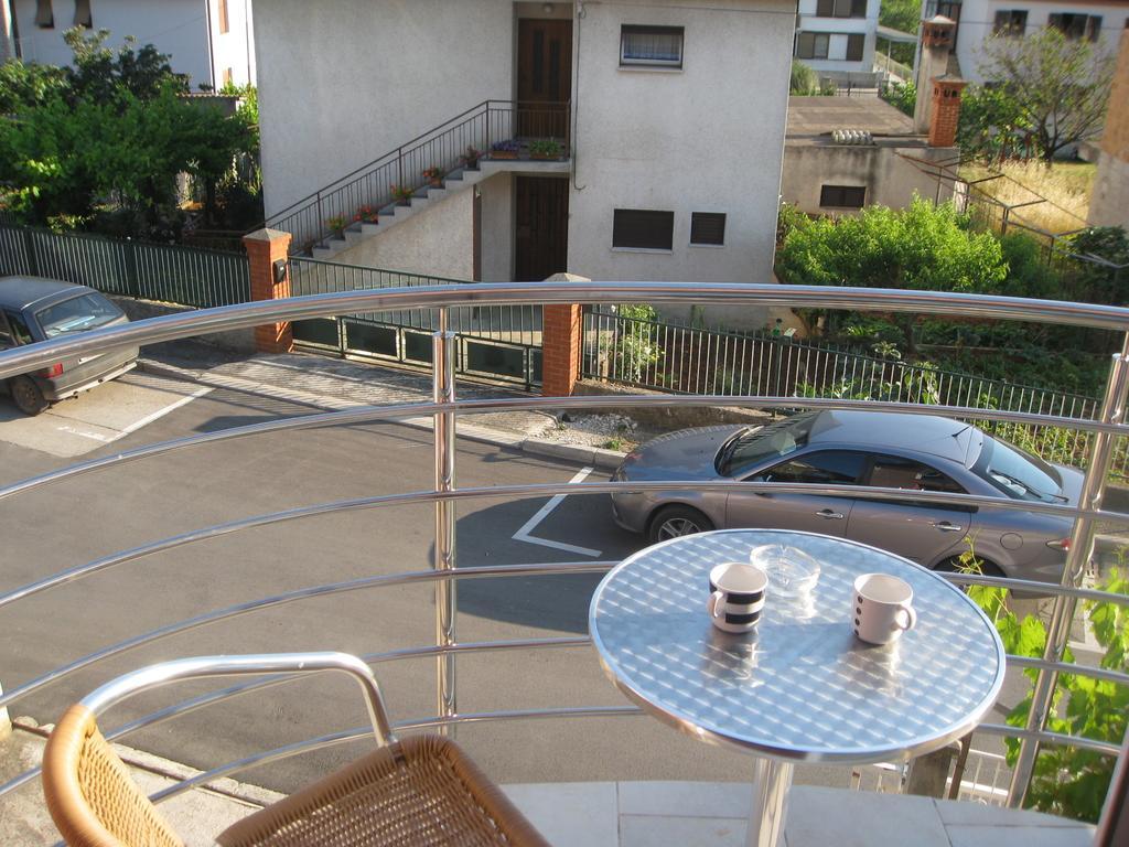 Dina Apartments Pola Camera foto